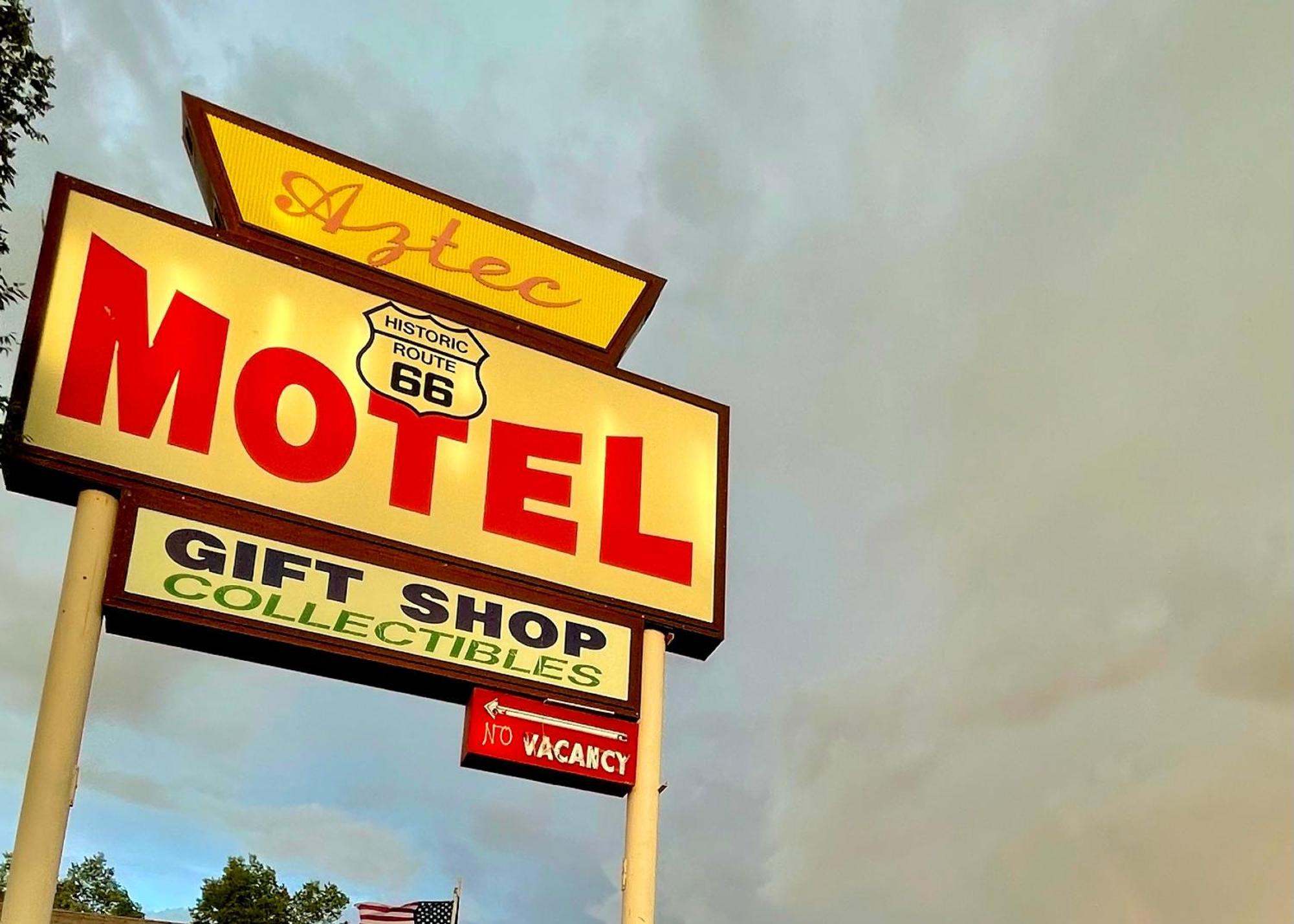 The Aztec Motel & Creative Space Seligman Luaran gambar