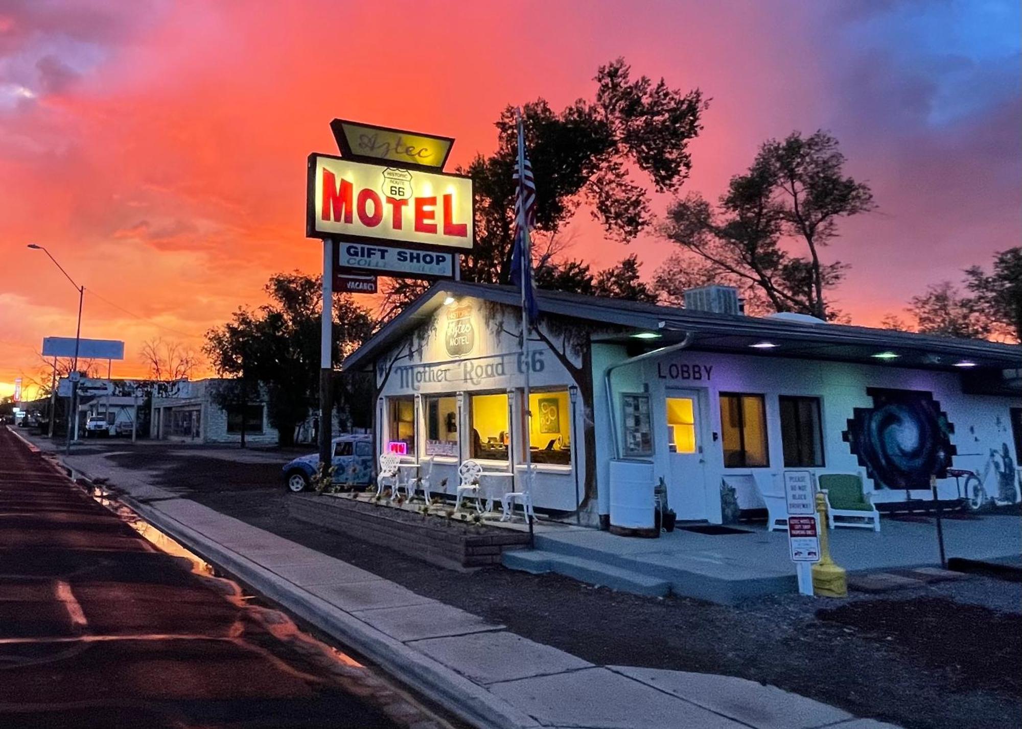 The Aztec Motel & Creative Space Seligman Luaran gambar